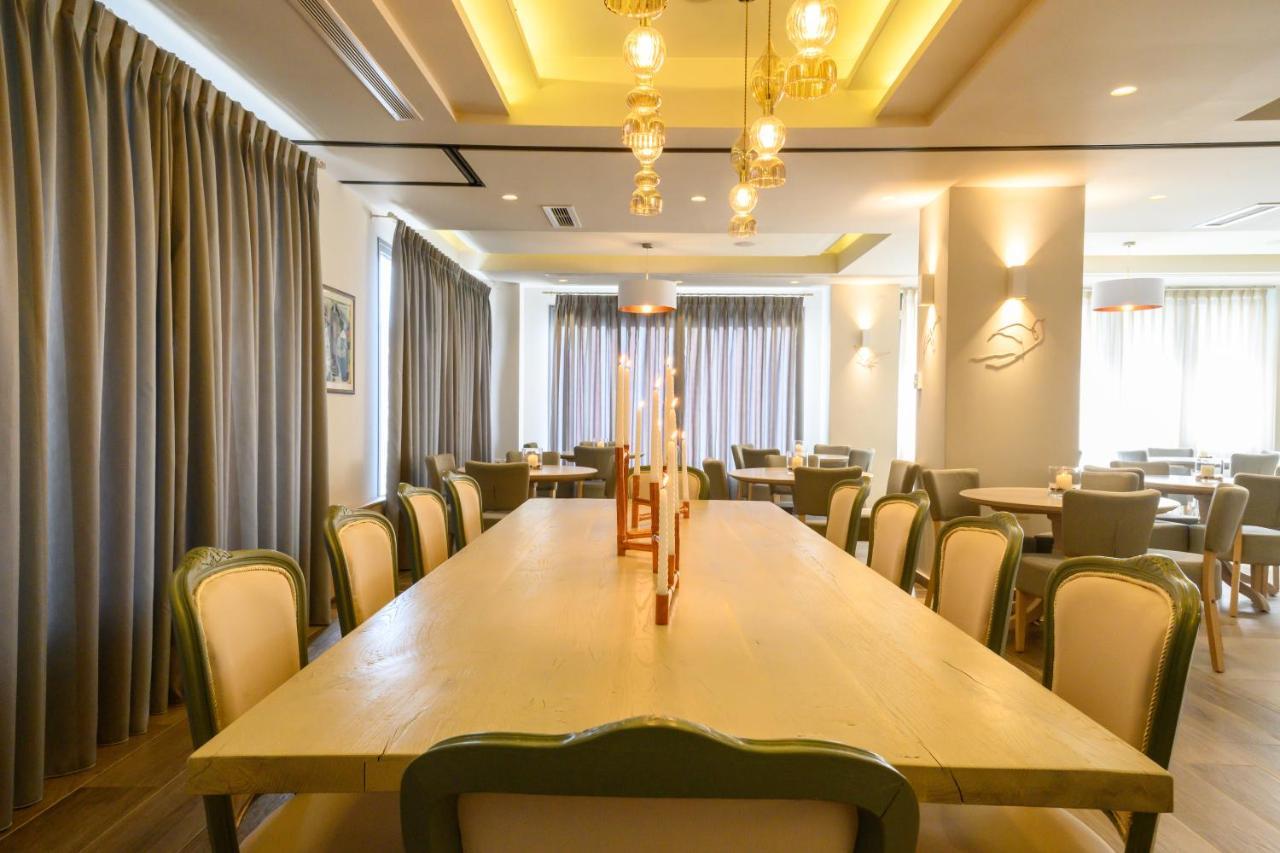 Emerald Suites ฟลอรินา ภายนอก รูปภาพ