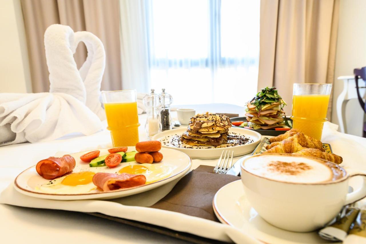 Emerald Suites ฟลอรินา ภายนอก รูปภาพ